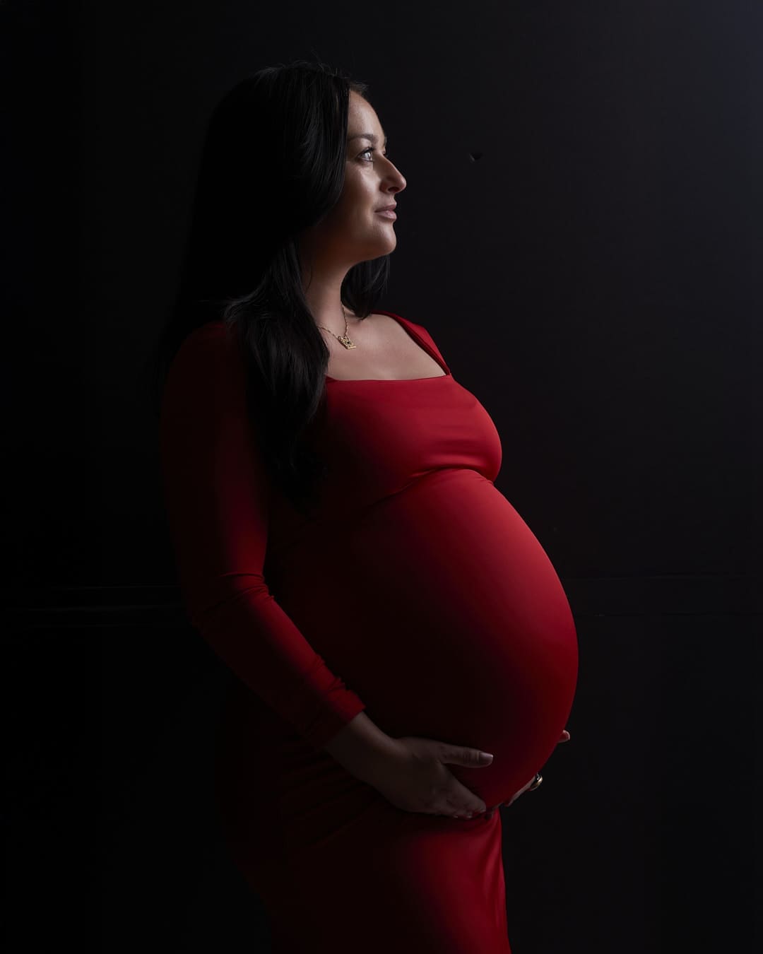 Phoenix maternity photographer studio portrait
