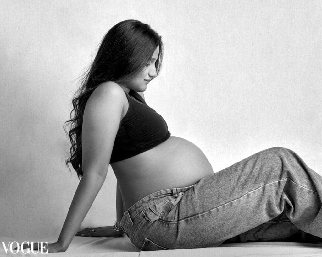 guided maternity photoshoot phoenix studio experience